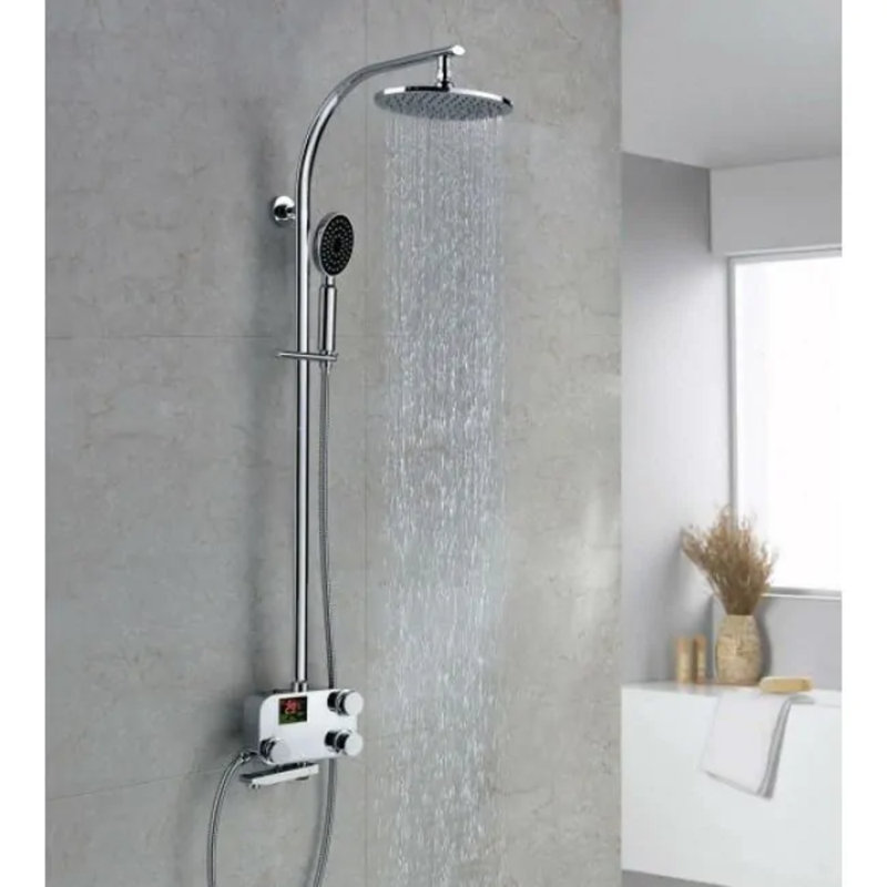 Classic bathroom faucet with ceramic cartridge and water-efficient aerator