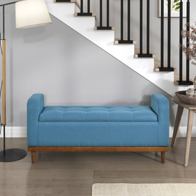 Banc de rangement rembourré en polyester bleu profond pour sièges et rangements supplémentaires, finition noyer en bois massif de style Mid-Century
