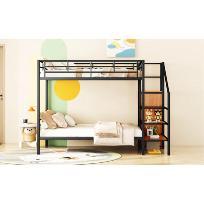 Lit superposé en fer en noir avec rangement latéral et armoire à vêtements - choix d'économie d'espace, structure de construction, configuration latérale sécuritaire pour la sécurité des lits, option de literie