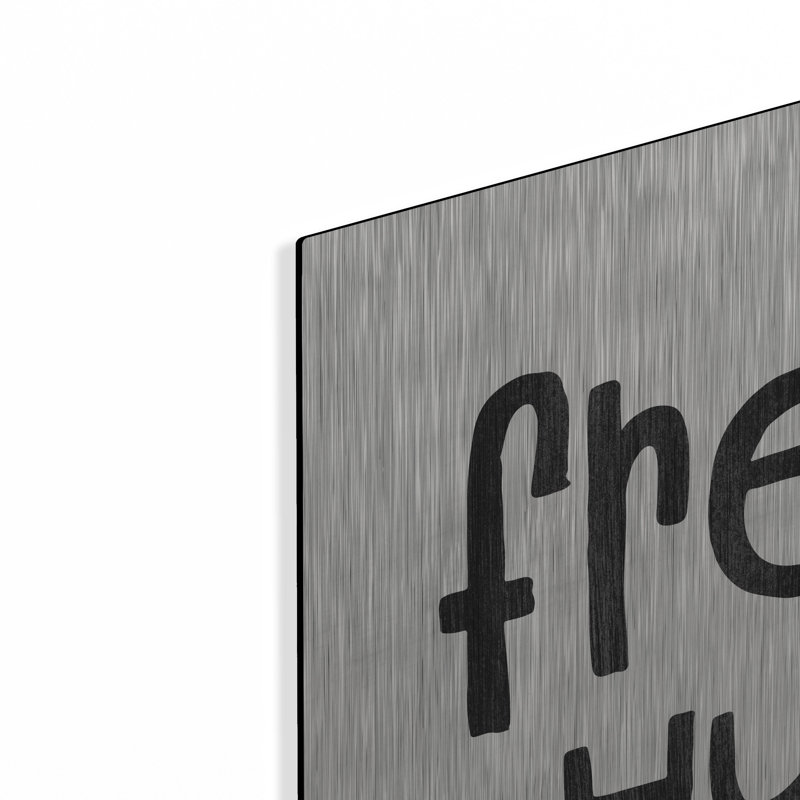 «Free Hugs» par Jaxn Blvd, H 24 po x l 24 po