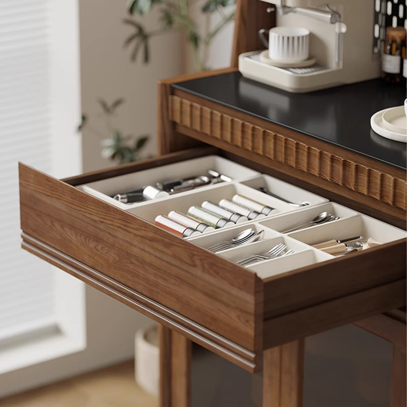Armoire de rangement scandinave en bois massif