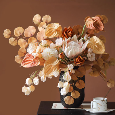 Ornement en forme de bouquet simulé