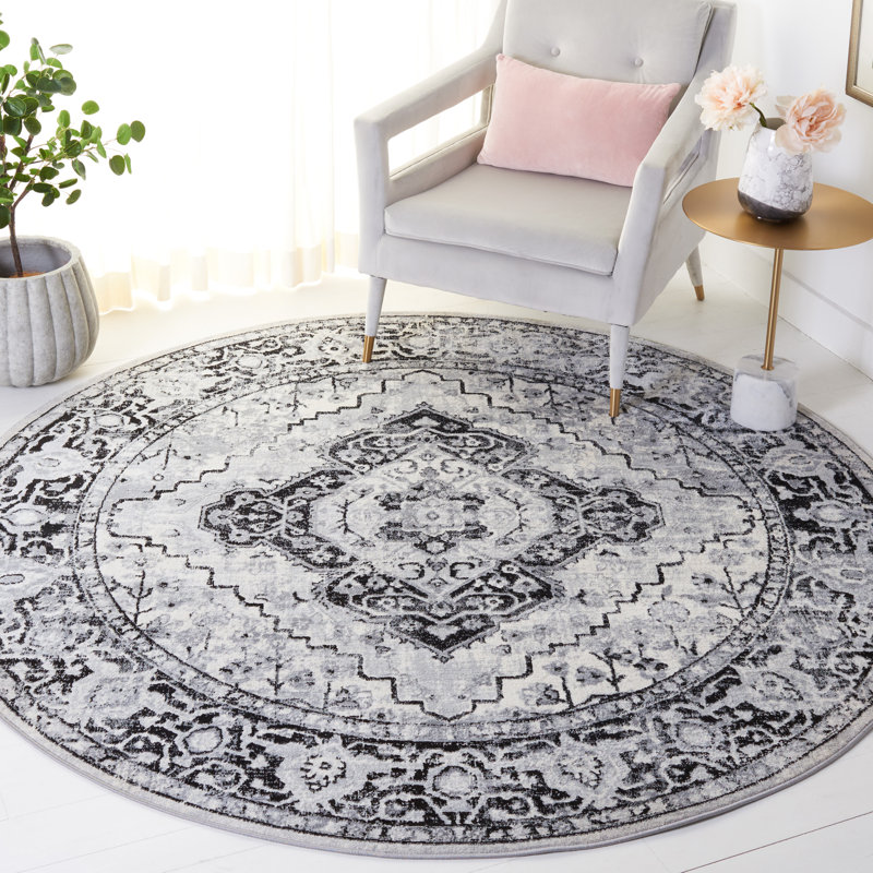Brentwood Performance Oriental Rug, Round 6'7"