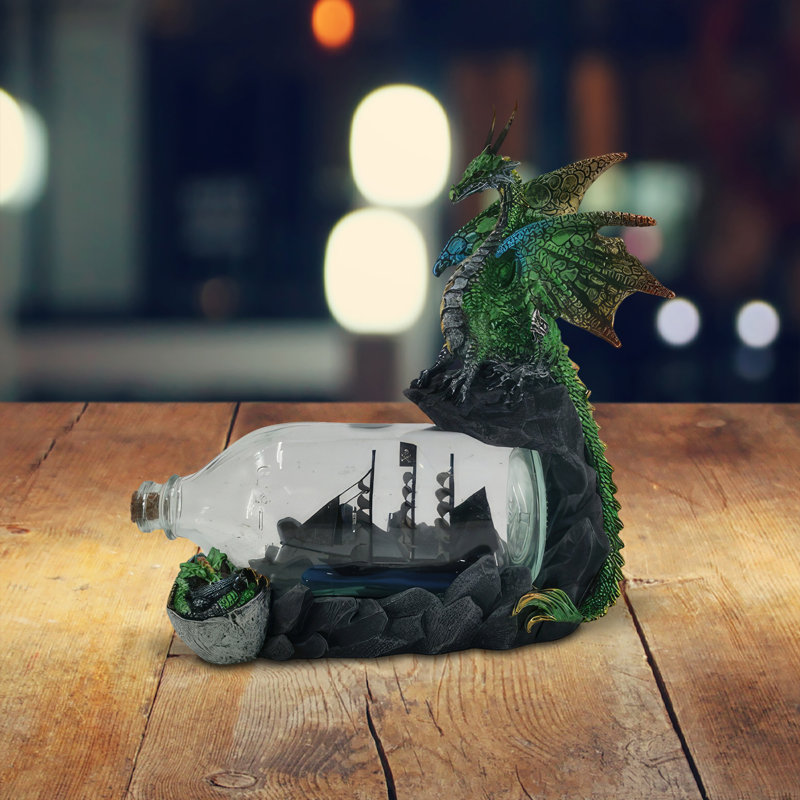 Figurine 8,75 "de dragon gardant un bateau en bouteille