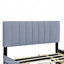 Grand lit plateforme tapissier en velours