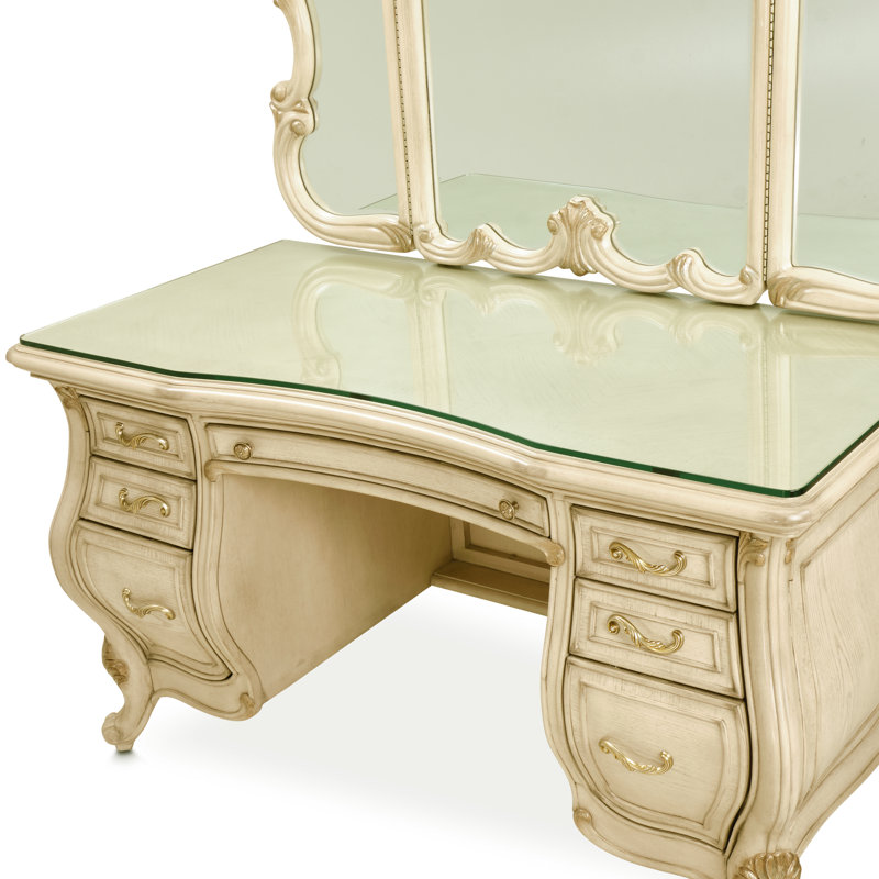 Platine de Royale 3 Piece Vanity