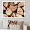 Pile de bois de chauffage - Impression traditionnelle sur bois brun