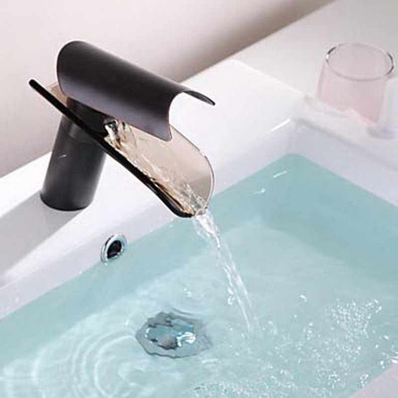 Robinet pour salle de bain à poignée simple avec drain, Noir mat