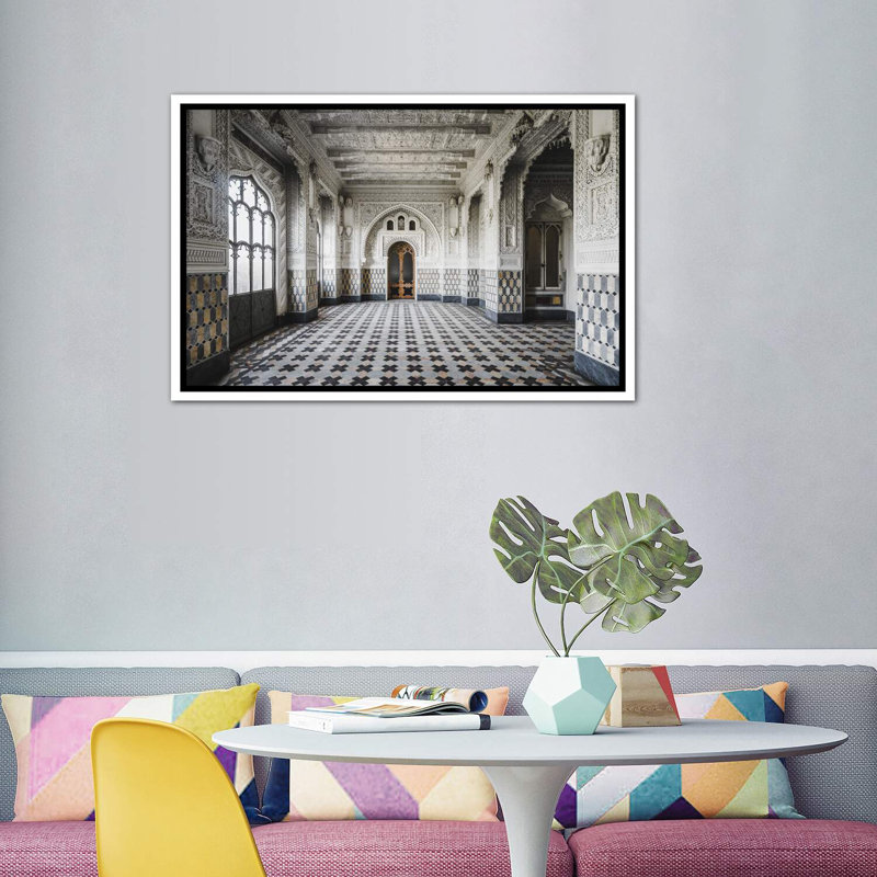 Non Plus Ultra I par Simon Yeung - reproduction de photo, H 40 po x l 60 po x 1,5 po, Toile blanche encadrée