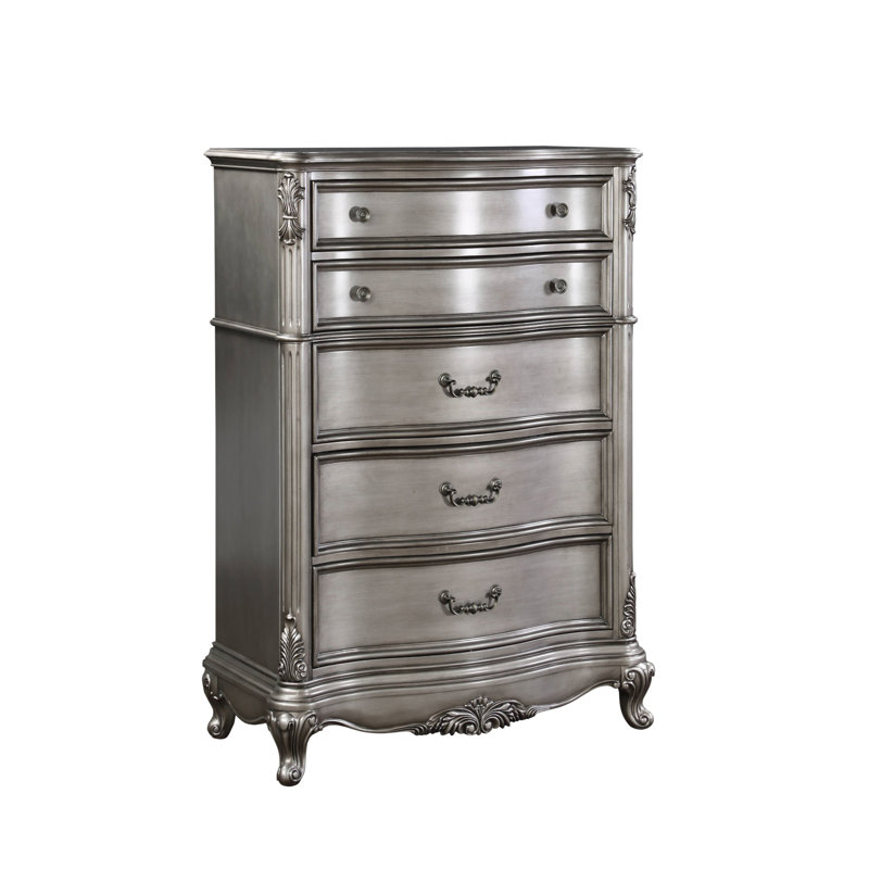 Coffre antique exquis avec un savoir-faire et un grand rangement