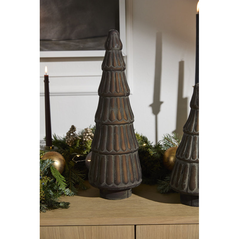 Arbre de la Norvège, H 18,5 po x l 6,25 po x P 6,25 po