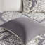 Literie de 104 po x L 92 po pour très grand / très grand lit avec revers uni et coussins décoratifs aux couleurs contrastées-120953473