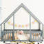 Lit en bois gris avec garde-corps et clôture attrayante-385363561