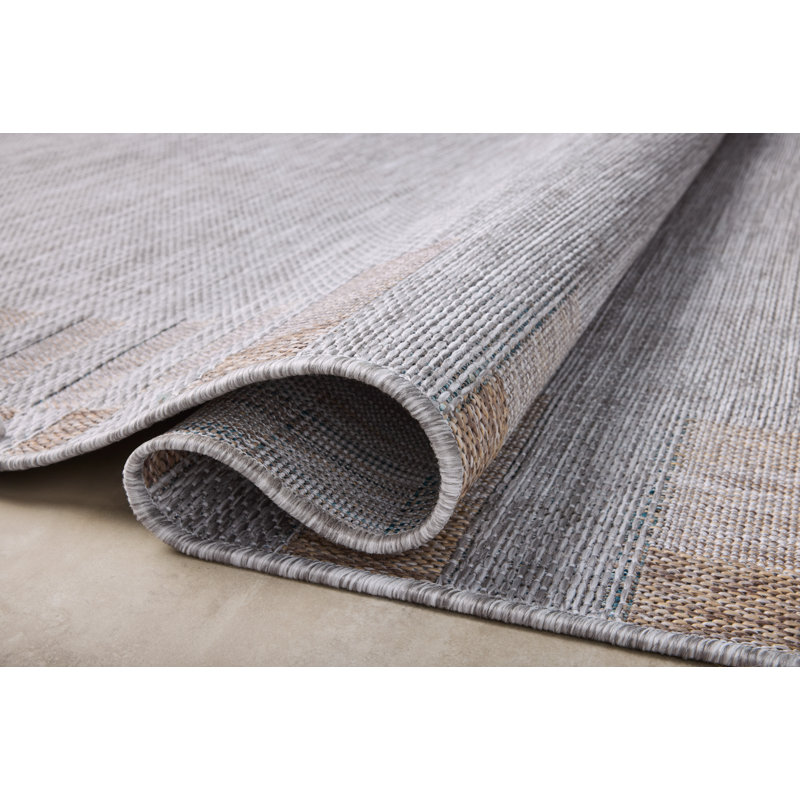 Topanga Silver and Natural Geometric Indoor/Outdoor Rug 3'11" x 5'11"