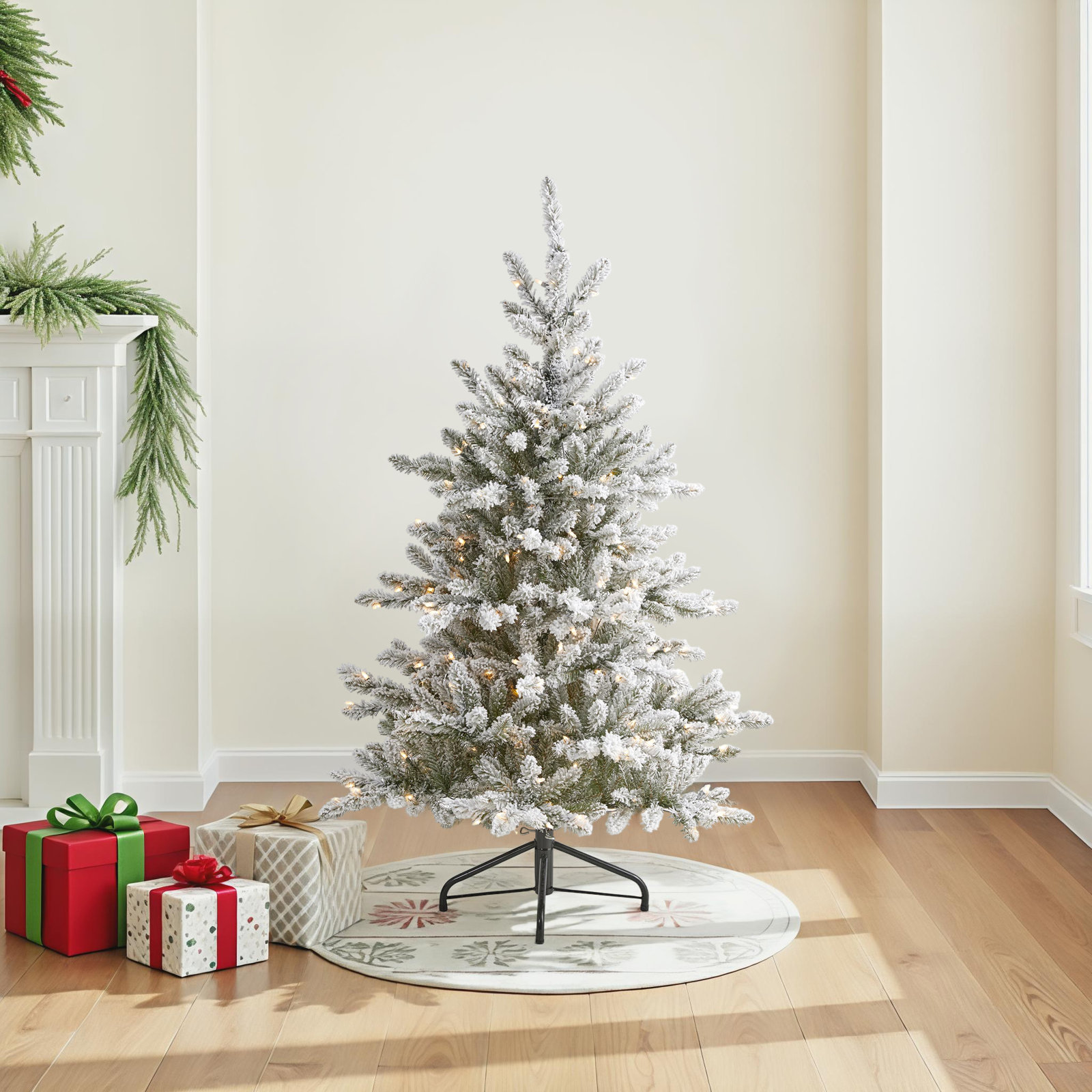 Lighted Artificial Christmas Tree, 5' H