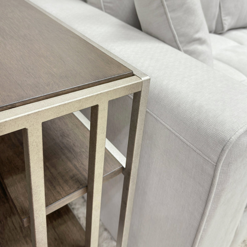 Table de bout en métal avec tablette