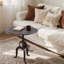 Table de bout en fer antique avec manivelle industrielle-112609271