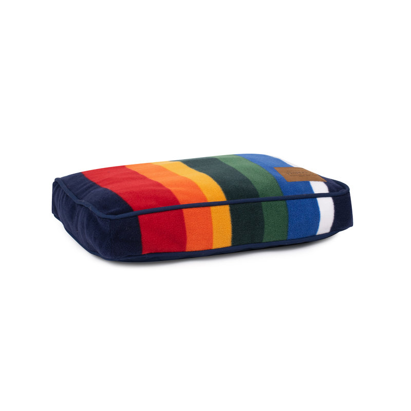 Pendleton National Park Pet Napper, X-Small (18" W x 12" D x 3.5" H), Crater Lake