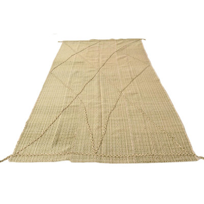 Tapis vert ivoire Iraheta
