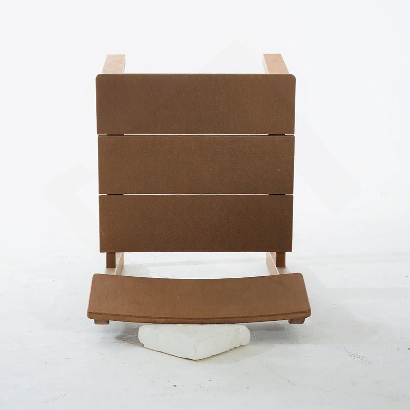 Ensemble de 2 chaises d'extérieur et de jardin en PEHD brun avec un design moderniste pour des sièges écologiques et durables
