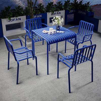 Munniks 4 - Person Four Leg Dining Set