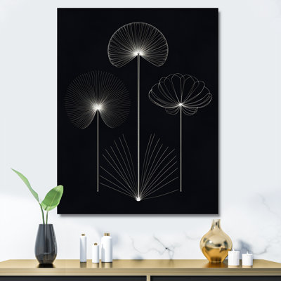 Exquis Beauty Minimal White Flowers on Black - reproduction sur toile