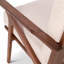 Chaise d'appoint Mid-Century moderne idéale pour les chambres relaxantes en gris et revêtue de tissu