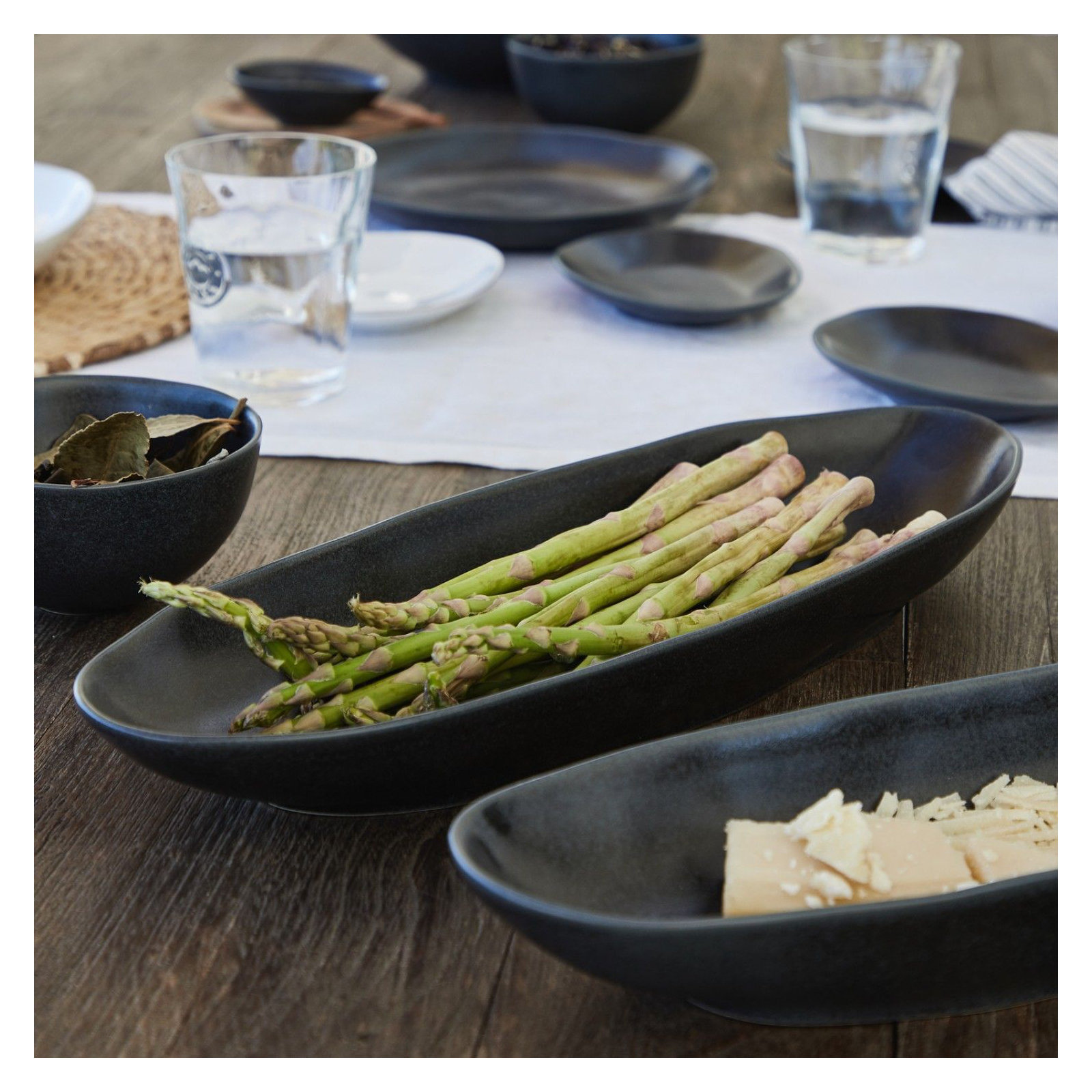 Livia Oval Platter, Matte Black, 2" H x 16" L x 5.75" W