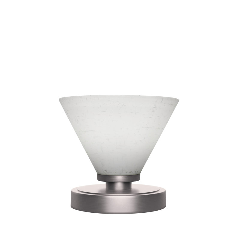 Lampe d'appoint Towne présentée en finition graphite avec verre mousseline blanc de 7 po