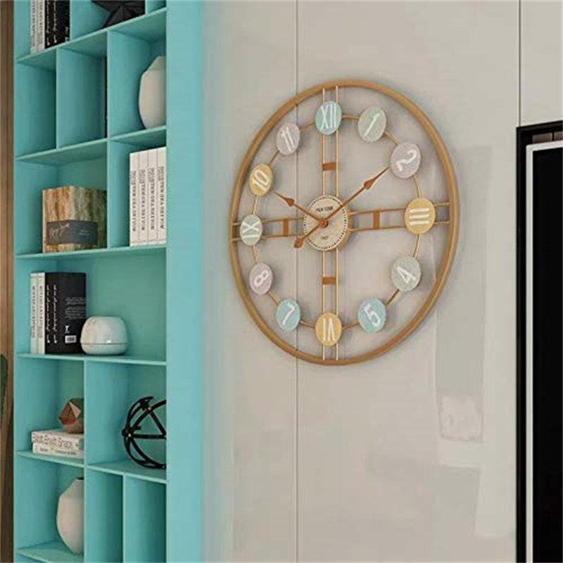Mandar Wall Clock, Gold