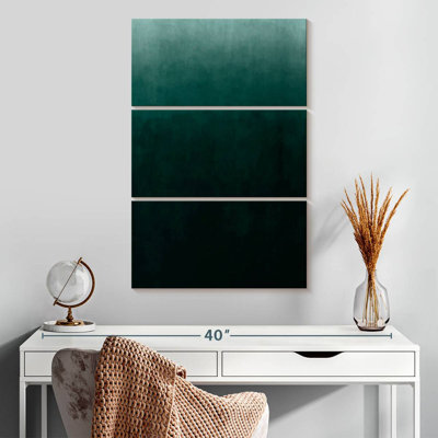 Avery Ombre