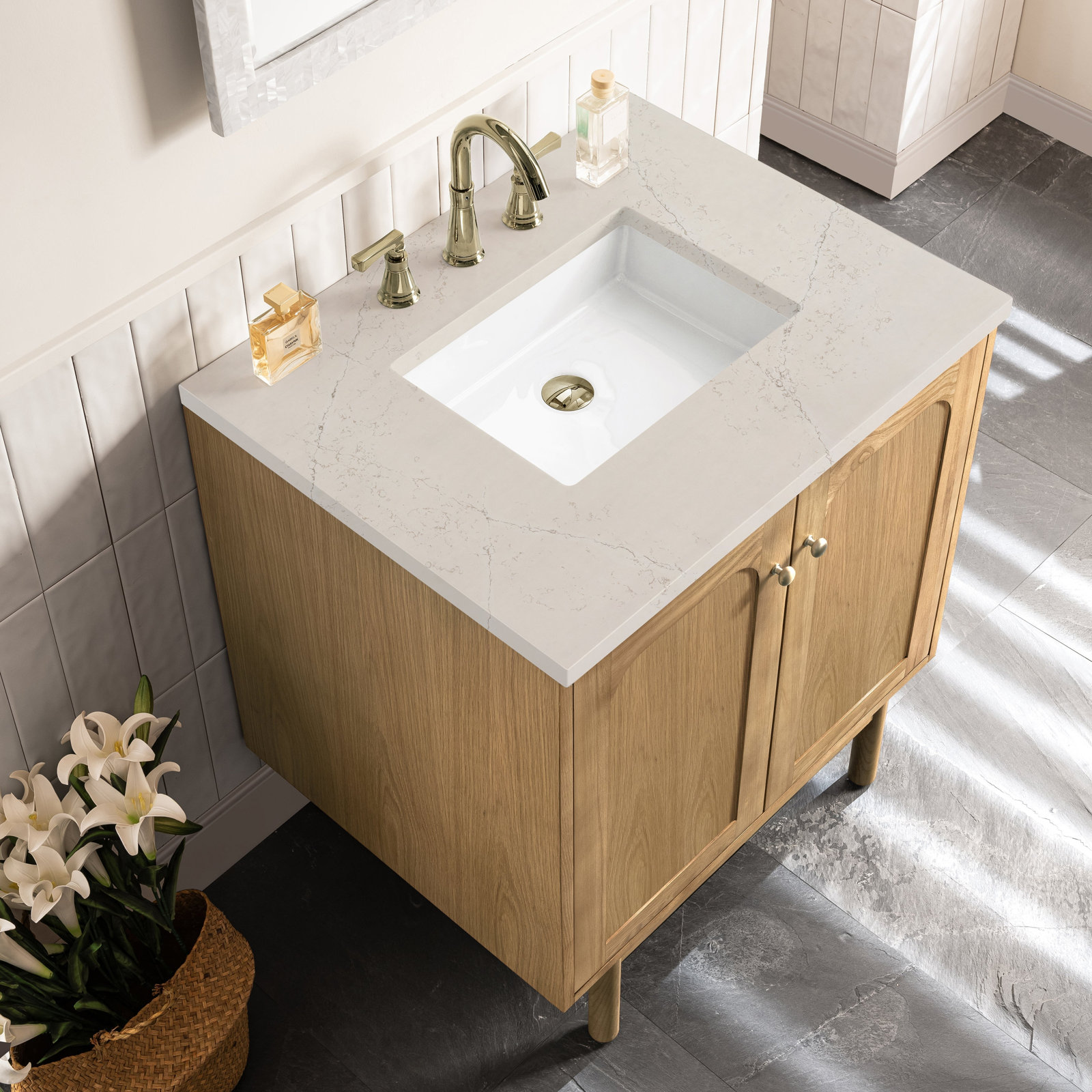 Laurent 30'' Single Bathroom Vanity, Light Natural Oak, Siberian, 8" Widespread
