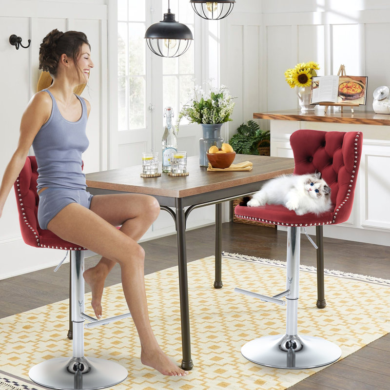 Tabouret pivotant à hauteur réglable Komara, Rouge