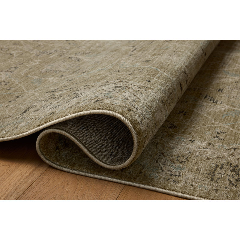 Tapis traditionnel olive / pierre Loloi Rosalind, Rectangle 7 pi 10 po x 10 pi