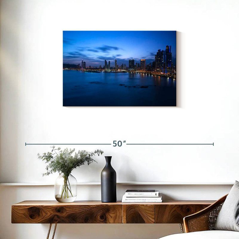 Hannes Panama, 20" H x 30" W