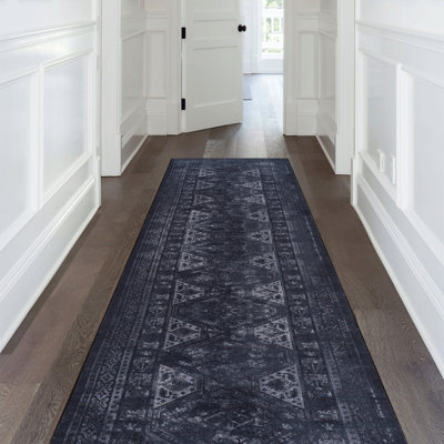 Lint-free, stylish, stain-resistant area rug