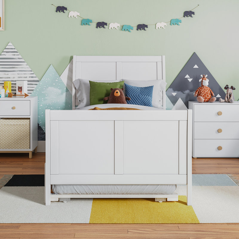 Fitzsimmons Solid Wood Platform Bed with Matching Footboard and Trundle, White, Twin