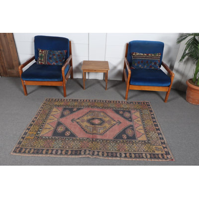 Vintage Turkish Oushak Rug in Pink - Flatweave Accent Rug for Living Room or Dorm