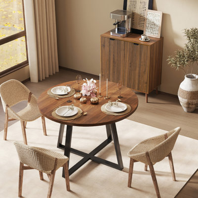 Ensemble de table de salle à manger extensible pour 6 personnes en bois de noyer avec buffet cannelé Eads