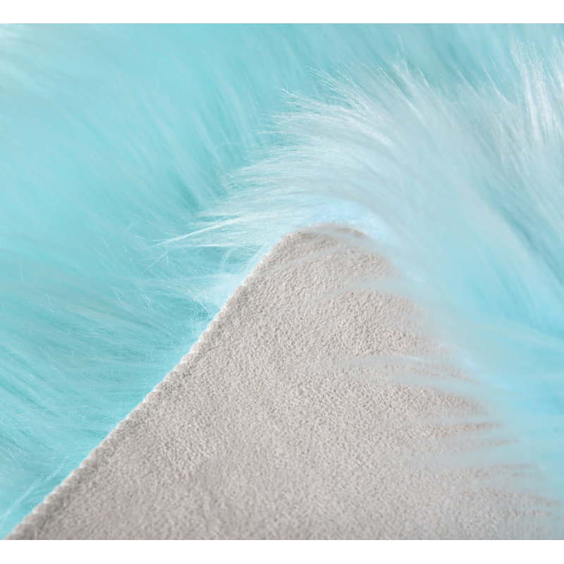 Macie-Lou Faux Sheepskin Indoor Rug, Round 3'
