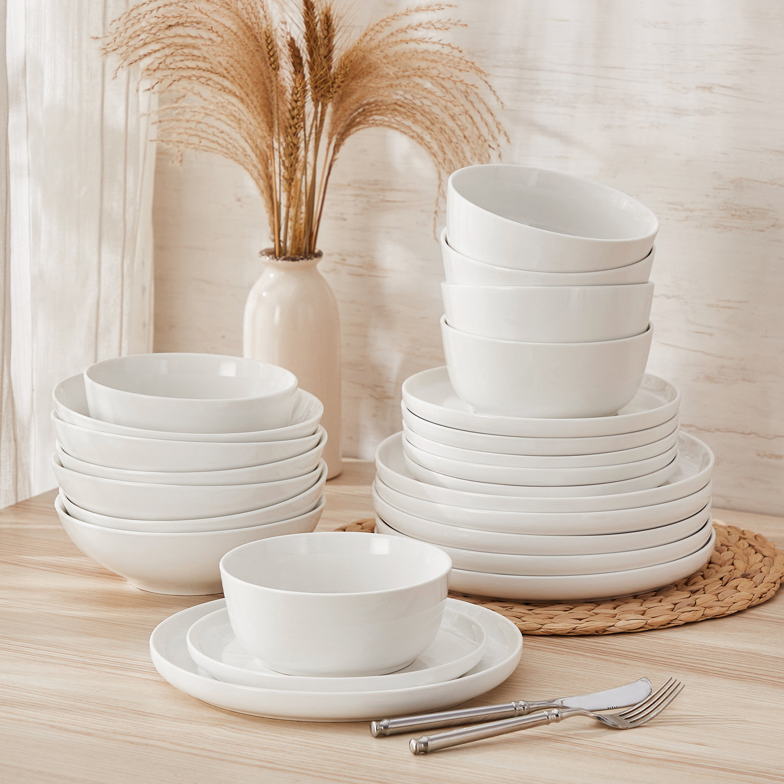 18-Piece White Ceramic With Black Rims Dinnerware Set - Modern Style Tableware Service For 6, Includes Dinner Plates, Salad Plates& Bowls - Holiday, Wedding & Dinner Party Essentials
