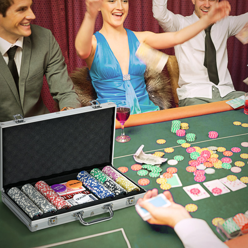 300 PCS Poker Chips Set, Holdem Poker Set with Mat, Aluminium Case