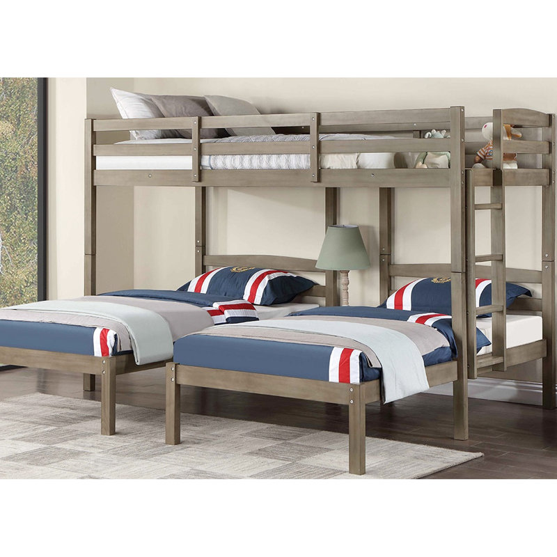 Triple lit simple de conception transitionnelle, structure en bois massif gris chaud, réversible, table de chevet encastrée avec port, barrières de sécurité, lit de style matelas, construction, prise de courant et barrières de sécurité pour