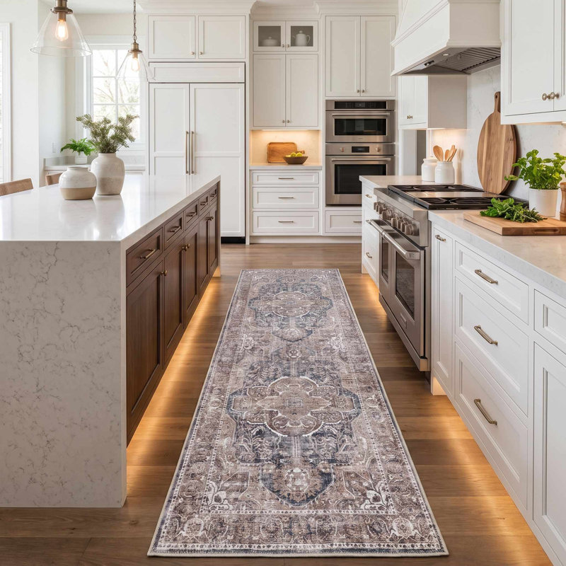Oriental Indoor Rug, 2'7" x 7'10"