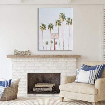 «Stupell Industries Aloha Hotel with Palm Trees», art mural sur toile par Sissi et Seb
