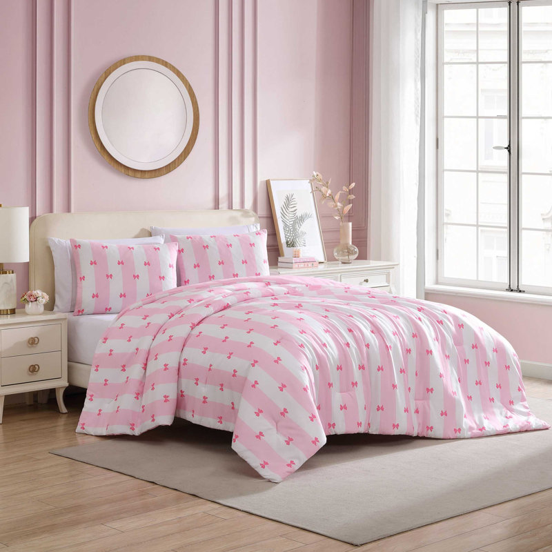 Betsey Johnson Bow Stripe Pink Reversible Bed Set, Queen Comforter + 2 Standard Pillow Shams