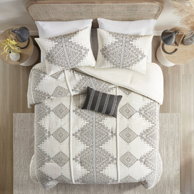 Édredon pour lit double / grand 4 pièces avec coussin décoratif. Noir / imprimé. Rembourrage. . Global Inspired Factor. Imprimé lavable à la machine. Textile