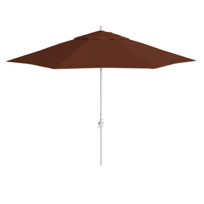 Parasol de patio blanc mat 11 pieds avec des nervures en fibre de verre et un collier inclinable en oléfine terre cuite