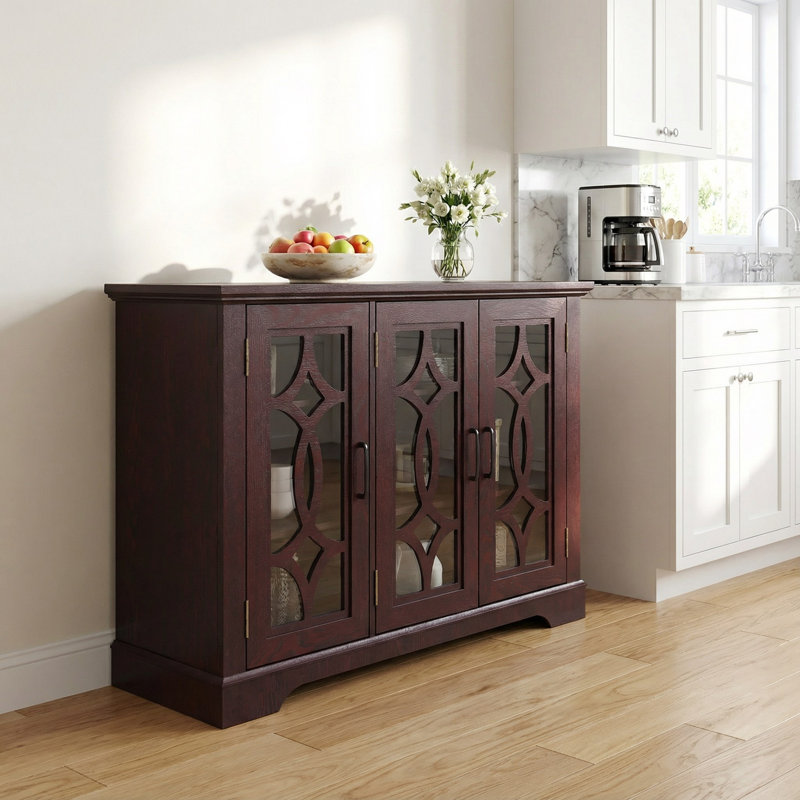 Buffet spacieux à trois portes avec portes en verre trempé et tablettes réglables pour un rangement polyvalent dans la salle à manger, la cuisine ou le salon