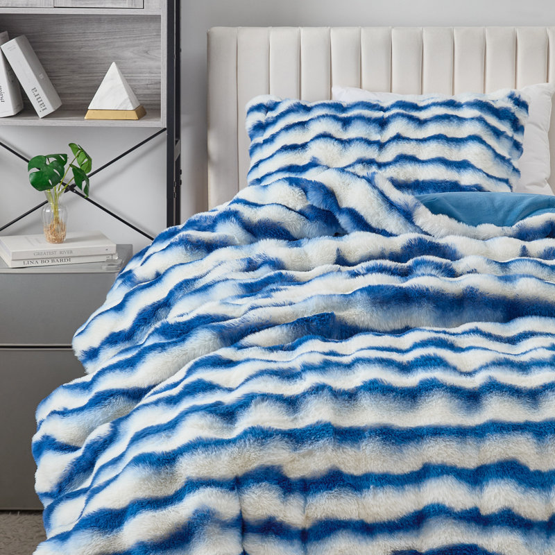 Freezin Waters - Coma Inducer Oversized Comforter Set - Deep Water, Twin Extra Long Comforter  + 1 Standard Sham